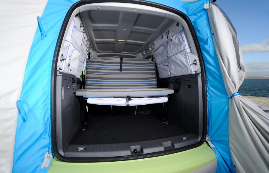  Volkswagen Caddy Camper 2.0 TDi BlueMotion 2013 года  (UK) (фото 3 из 30)